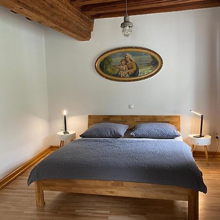 Apartment In Historic Town House Гмунден Экстерьер фото